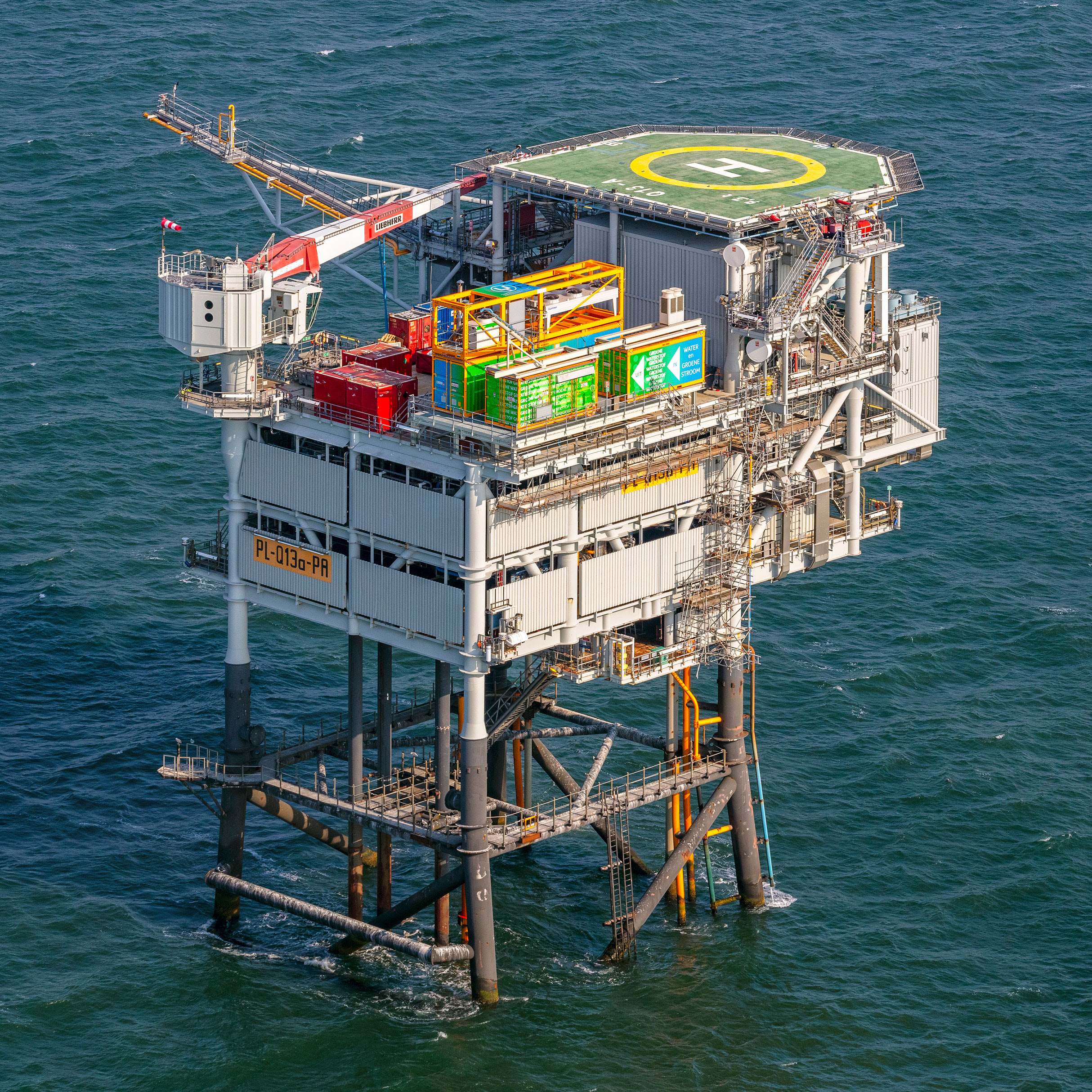 Offshore gas platform proves green hydrogen can be produced using existing infrastructure
